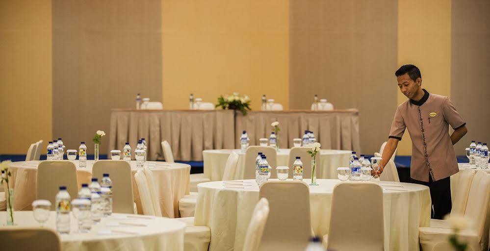 Hotel Santika Pekalongan Εξωτερικό φωτογραφία